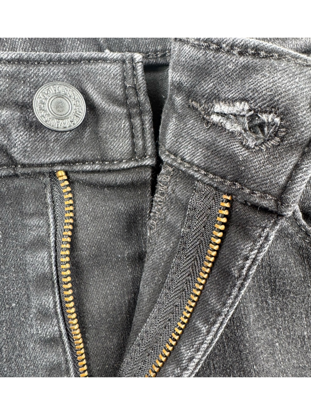 Levi's Classic Mid Rise Skinny Black Jeans - Picture 7 of 8